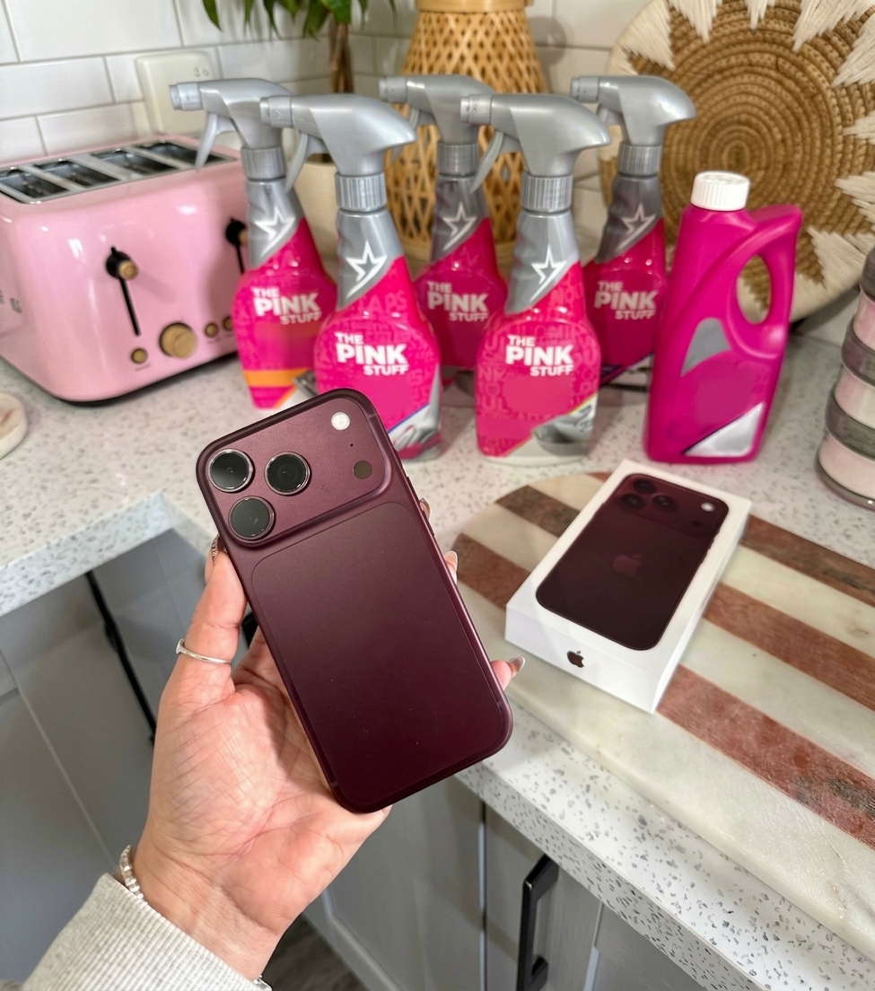 iPhone 18 Pro és Pink Stuff takarítási csomag nyereményjáték iPhone 18 Pro és Pink Stuff takarítási csomag nyereményjáték